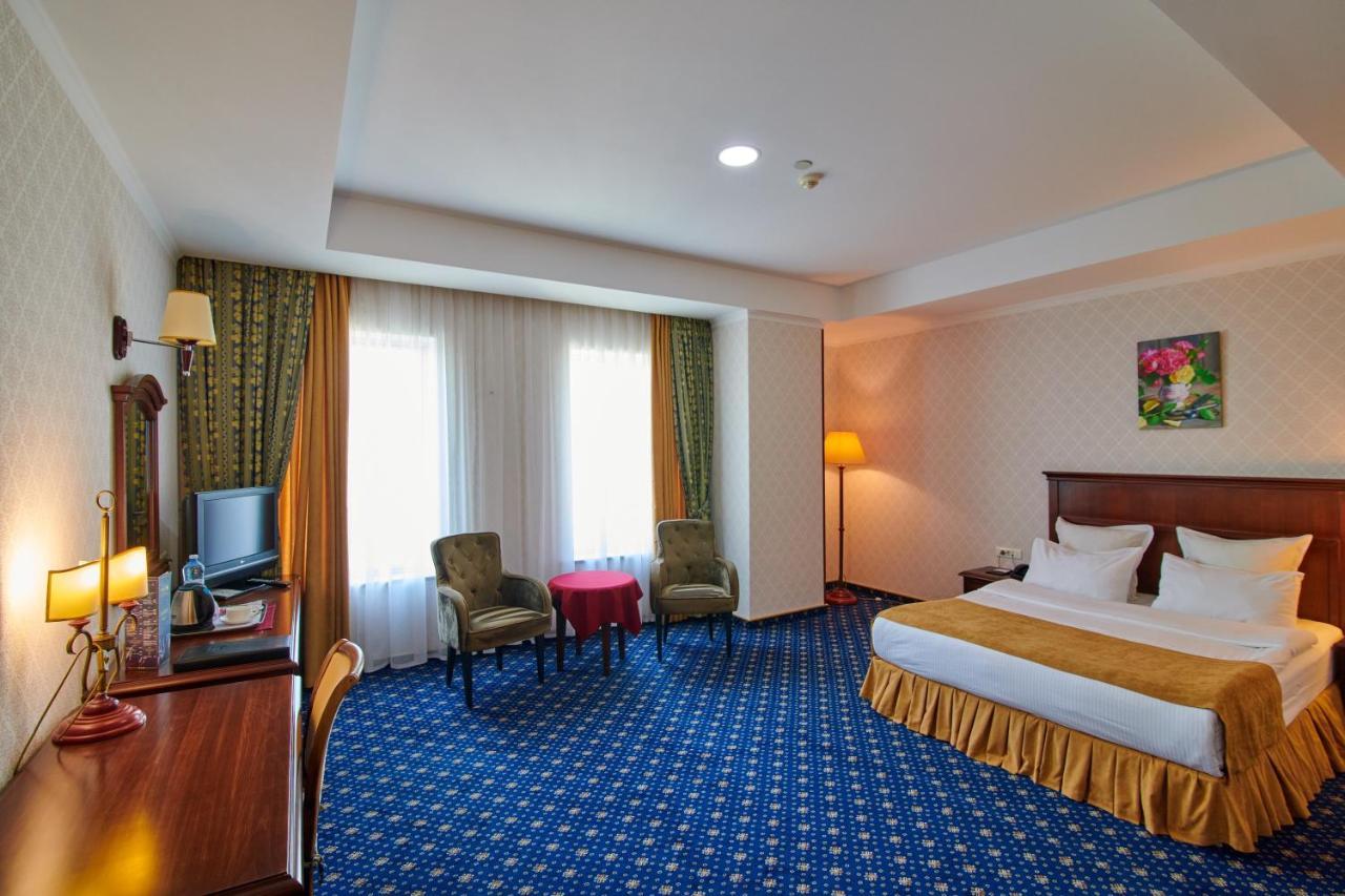 Grand Hotel Victory Aktau  Exterior photo