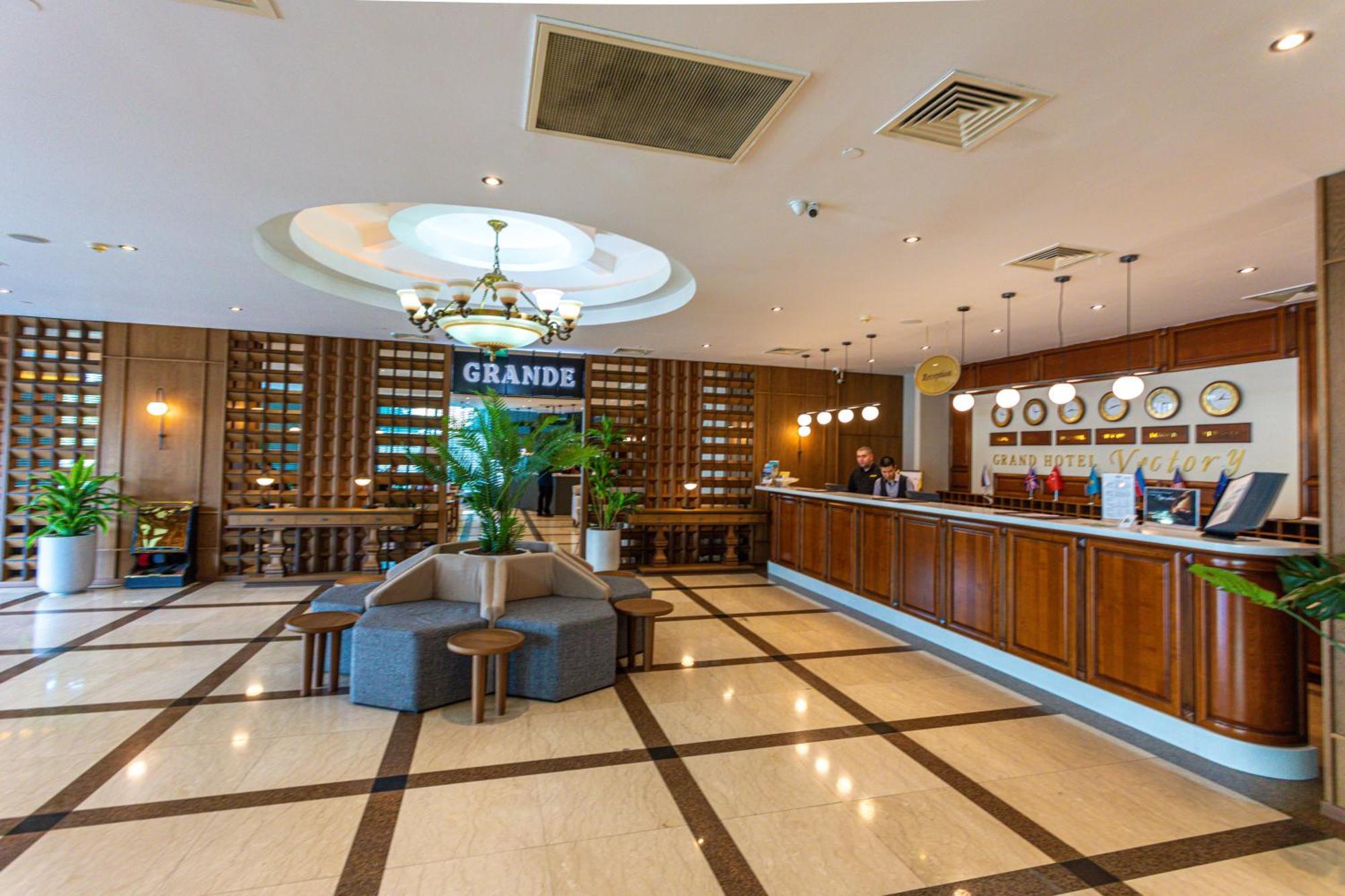 Grand Hotel Victory Aktau  Exterior photo Lobby